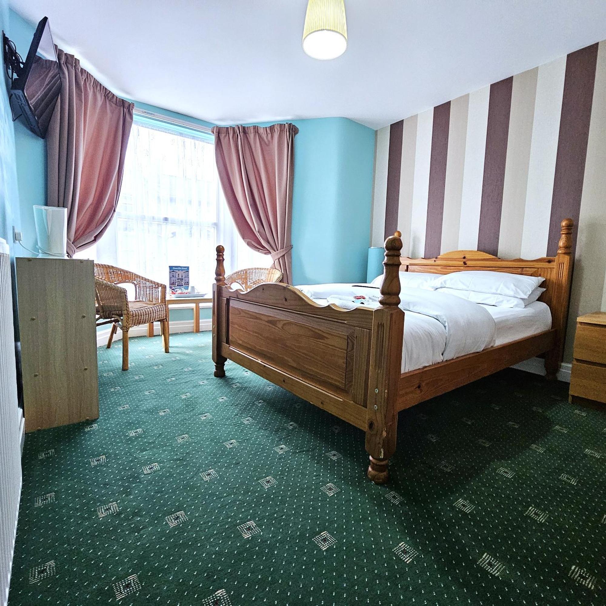 בלקפול Denville Hotel מראה חיצוני תמונה